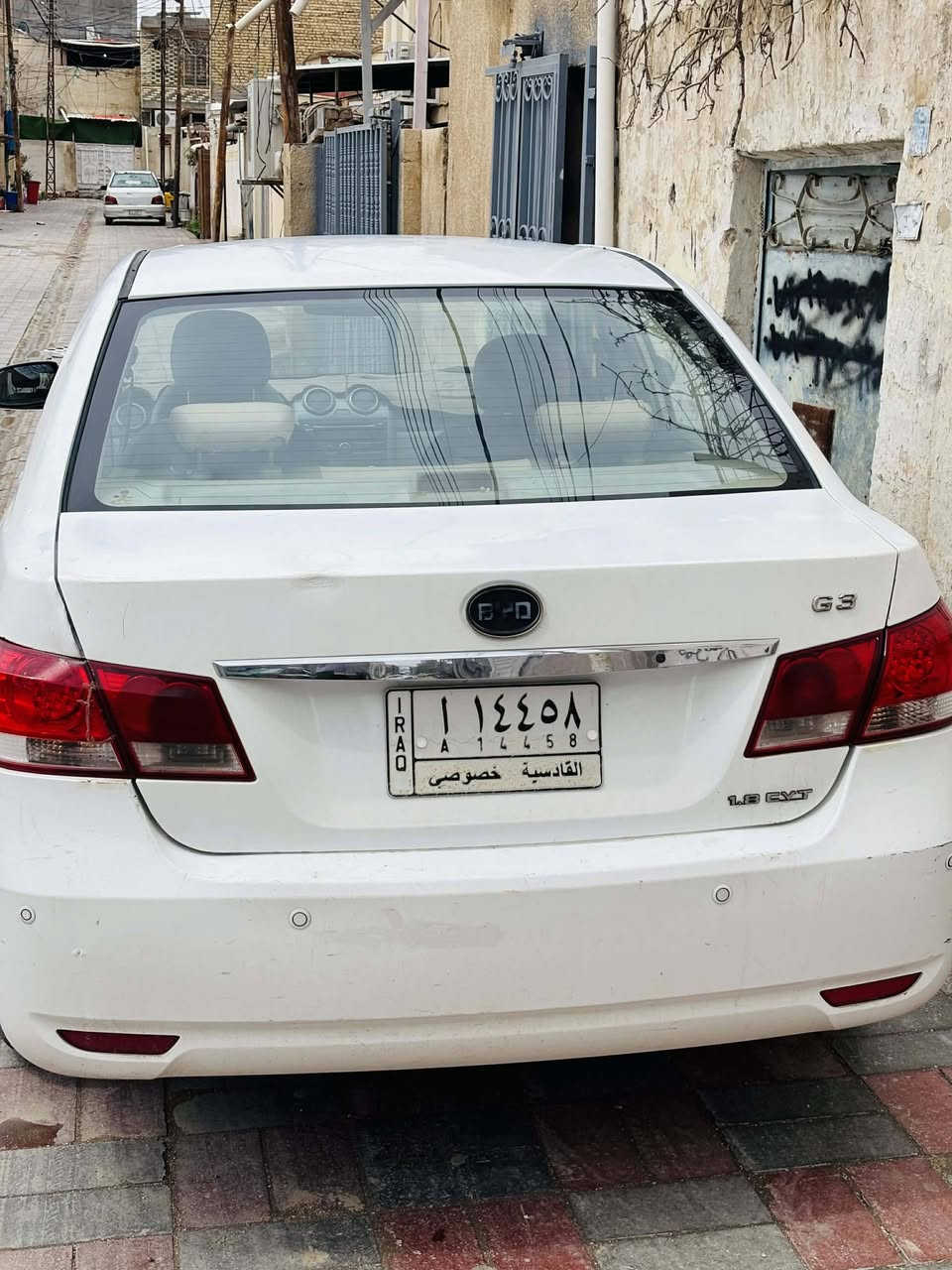 Byd g3 2013 
كير اوتو محرك 1800 
اللون ابيض رقم قادسيه باسمي 
ضربتها جاملغ خلف سايق مع باب تبديل 
سياره جاهزه من محرك وكير وتايرات جدد باتري جديد حداديه ايضا
كلشي بيها شغال تبريد 
مواصفاتها معروفه فتحه سقف اشاير بالمري جام كهرباء 
كراسي جلد

للاستفسار 

‏‪0781 954 2334‬‏
