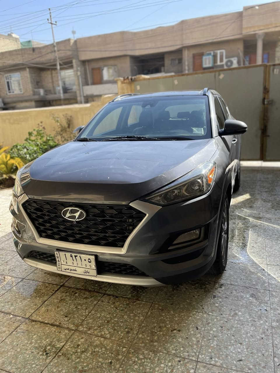 السلام عليكم توسان 2019 وارد امريكي وصور الحادث مرفقه  فول مواصفات رادار امامي خلفي كامرات 360 
بانوراما  
كشن كهرباء تدفئه
هيتر ستيرن 
كير AT
محرك 2400
رادار مانع تصادم 
دكمه 4 ويل 
لايت زنون
داخل جلد 
وهواي مواصفات بيه 
السياره ماشيه 107 الف
مكان السياره بغداد الدوره 
الرقم ***********

مراوس ب تسلا مودل 3 
سعر السياره 160 $
