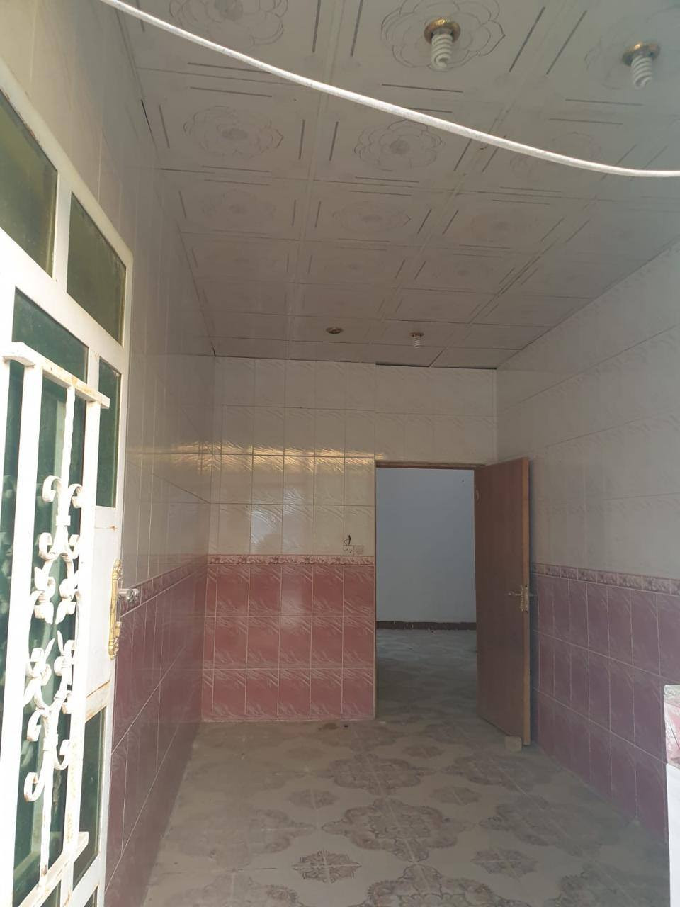 للبيع مشتمل مساحة 132م حي الشهداء قرب جامع عائشه
طابقين 2 غرف نوم 
استقبال صالة مناور مطبخ صحيات كراج
سيف البدري للعقار 
***********
