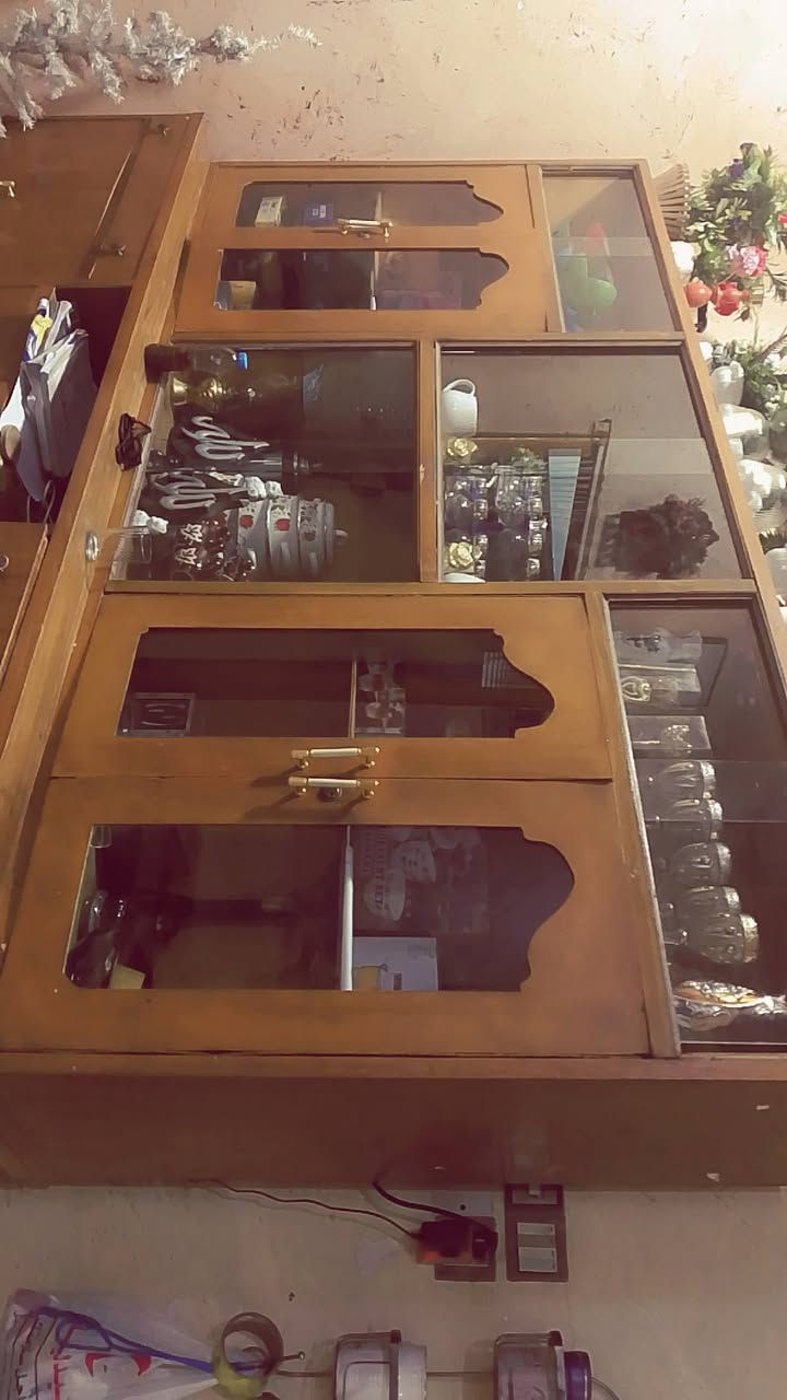 السلام عليكم 
كاونتر مع سنگ للبيع السعر 600
طبلات سعر25
كناتير اثنين سعرهم400
المعرض سعره 200 
الثلاجة 150
خاص.... 👍🏻


**إذا كنت صاحب هذا الإعلان وتريد حذفه لأي سبب، رجاءا أرسل رسالة إلى الدعم الفني**