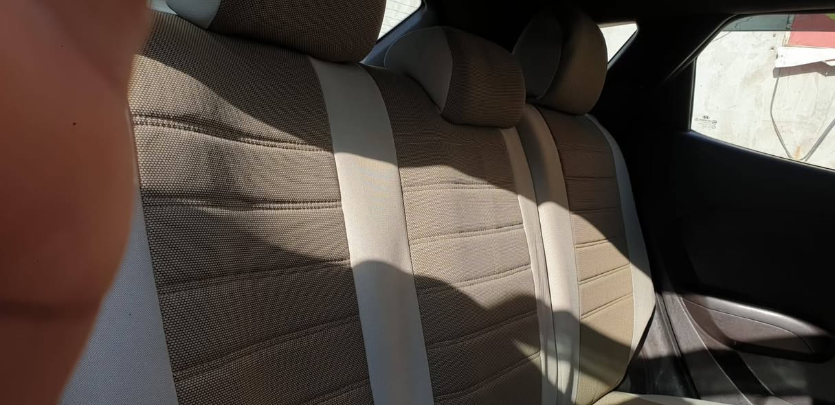 السلام عليكم توسان للبيع مديل12السياره خليجي مكفوله من كلشي بس البنيد من كدام والجاملغ الخلفي عكس السايق مثل ماموضح بصوره فقط تخم تاير جديد كير مكينه مكفولات تدفئه تبريد تحكم ستيرن رقم بغداد بسمي محرك2000دوش وبيه بعض الملاحضات مثل شخوط وهيج اي استفسار*********** 
***********
