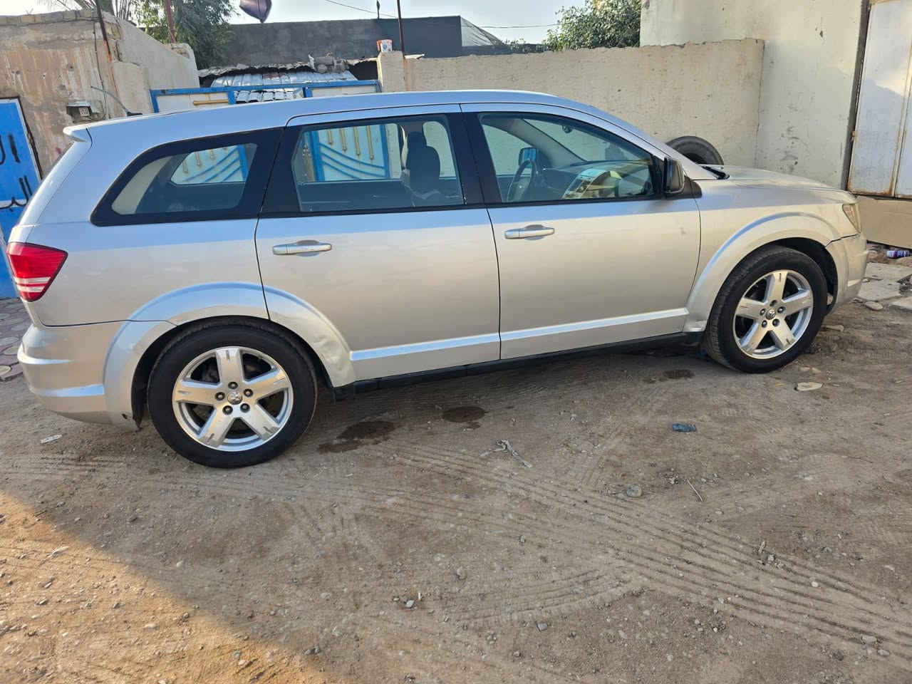 السلام عليكم
جورني 2009 رقم صلاح الدين مشروع وطني يعني وين متريده تداور بأسمي سنويه مامنتهيه كفاله من الضربه والصبغ محرك 6 سلندر 3500 لاتنقيص ولا تبخير تبريد ثلج كهربائيات كلها شغاله 7 راكب
مكاني ميسان قضاء المجر الكبير 
السعر 95
للأستفسار ***********
