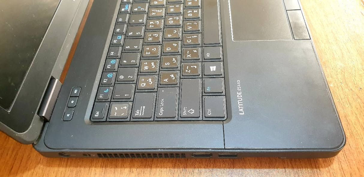 Dell E5440 core i5 الجيل الرابع 
الرام 8G الهارد 120ssd حجم الشاشة 14FHD 
البطارية جديدة السعر ١٣٥ الف المكان بعقوبة


**إذا كنت صاحب هذا الإعلان وتريد حذفه لأي سبب، رجاءا أرسل رسالة إلى الدعم الفني**