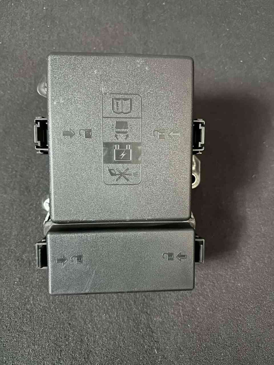 السلام عليكم 

من رخصه الادمن المحترم //

قاعده فيوزات اصليه تفصيخ مال ايكونكس وتيران شكل الجديد 2025 لل 2026 شرط الفحص , بغداد واتس اب ***********
