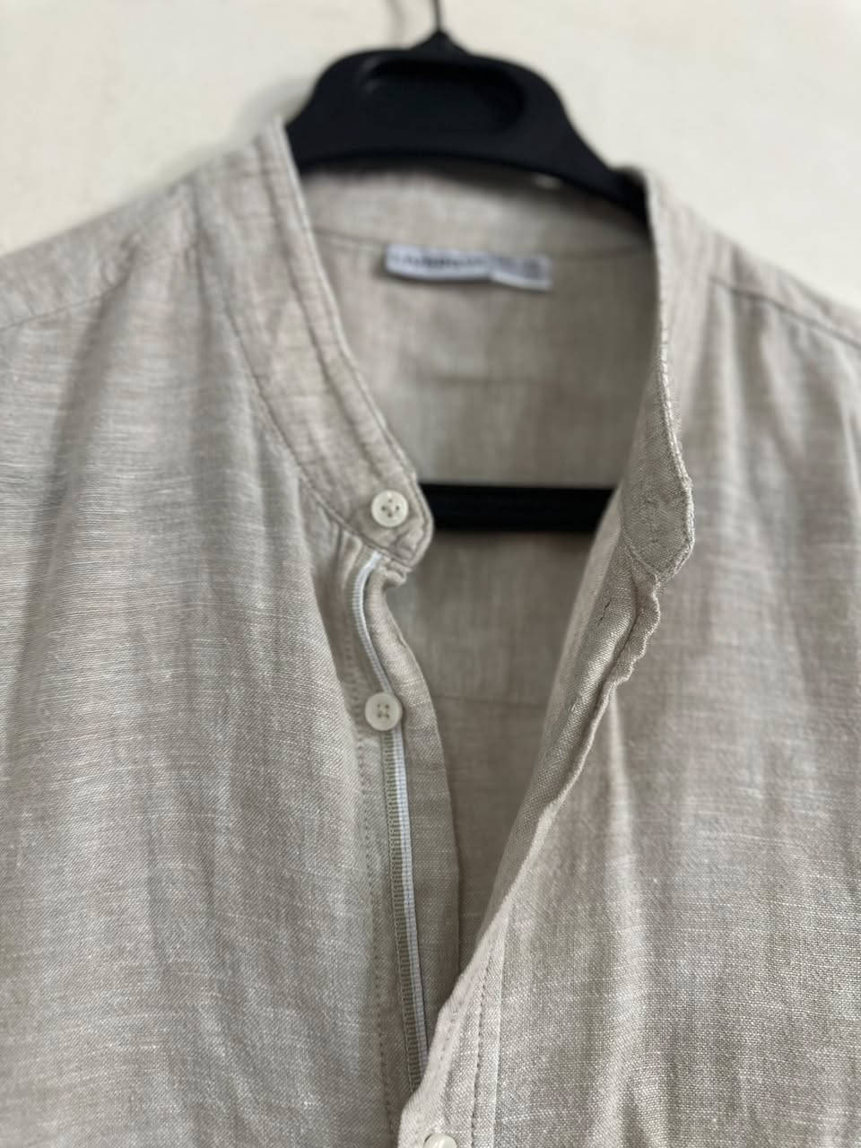 Livergy لنن
قميص أنيق بجودة عالية، مناسب للّبس اليومي والمناسبات الخفيفة.
يتميّز بلونه السمائي الهادئ الذي يعطي إطلالة راقية وعصرية.

📌 المواصفات:
• القياس: XL
• اللون: كريمي
• الخامة: بهاري ناعمة ومريحة
• النظافة: 100% (بحالة ممتازة)

💰 السعر: 10 فقط

خيار ممتاز لمن يبحث عن الأناقة بسعر مناسب 🌟


**إذا كنت صاحب هذا الإعلان وتريد حذفه لأي سبب، رجاءا أرسل رسالة إلى الدعم الفني**