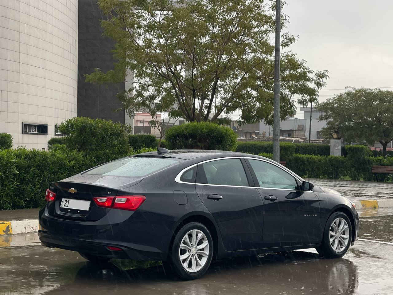 ‎ماليبو موديل ٢٠٢٣ مواصفات 
لوحة سنوية جديد ٢٠٣٠ 
بدون صبغ   بدون  بارد   بدون تبديل ارباكات ماطاك 
فقط  شبر  pdr  بالجاملغ امامي حتى الجاملغ مامفتوح و حتي دعاميات   بيلادي بدون صبغ   
محرك 1.5 توربو محرك گير ما مفتوح 
مواصفات 
رادار 
كشن كهرباء +تدفئة 
حساس امامي خلفي 
شاشة كاميرة 
گير اوتوماتيك 
اوتو ستوب 
بريك بصمة 
السيارة بدون نقص 
مكان السيارة كركوك  
سعر 133ومجال
*********** 
*********** كركوك, العراق
