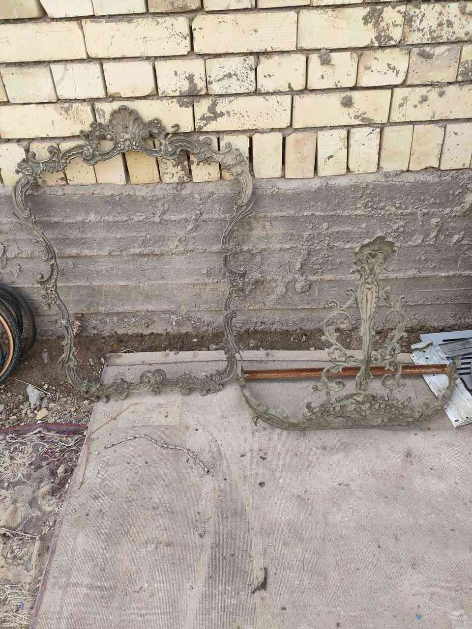 البيع تخم دمياطي 10مقاعد معة طبلات عدد 4مرمر مكاني حي اور سبع قصور شارع ابو علي يوجد توصيل الرقم ***********
