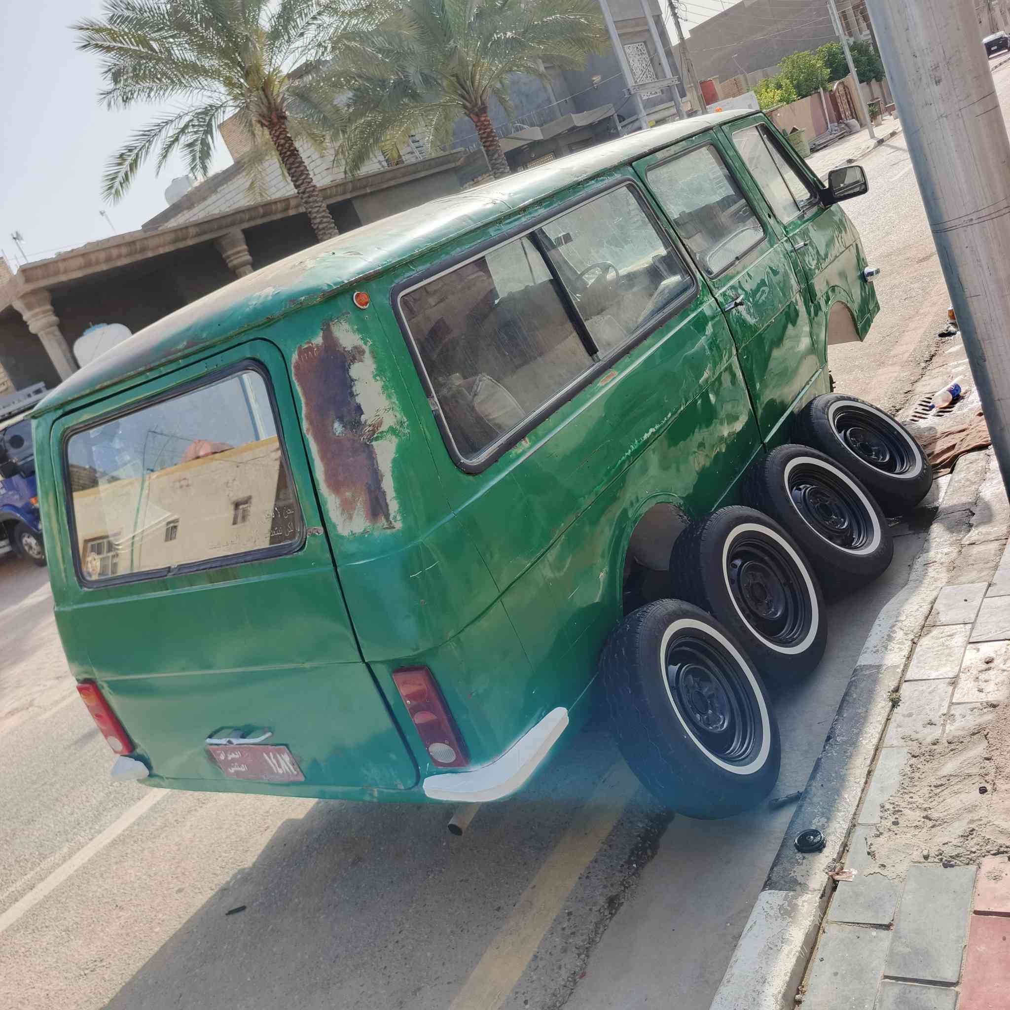 للبيع.....؟ ***********
