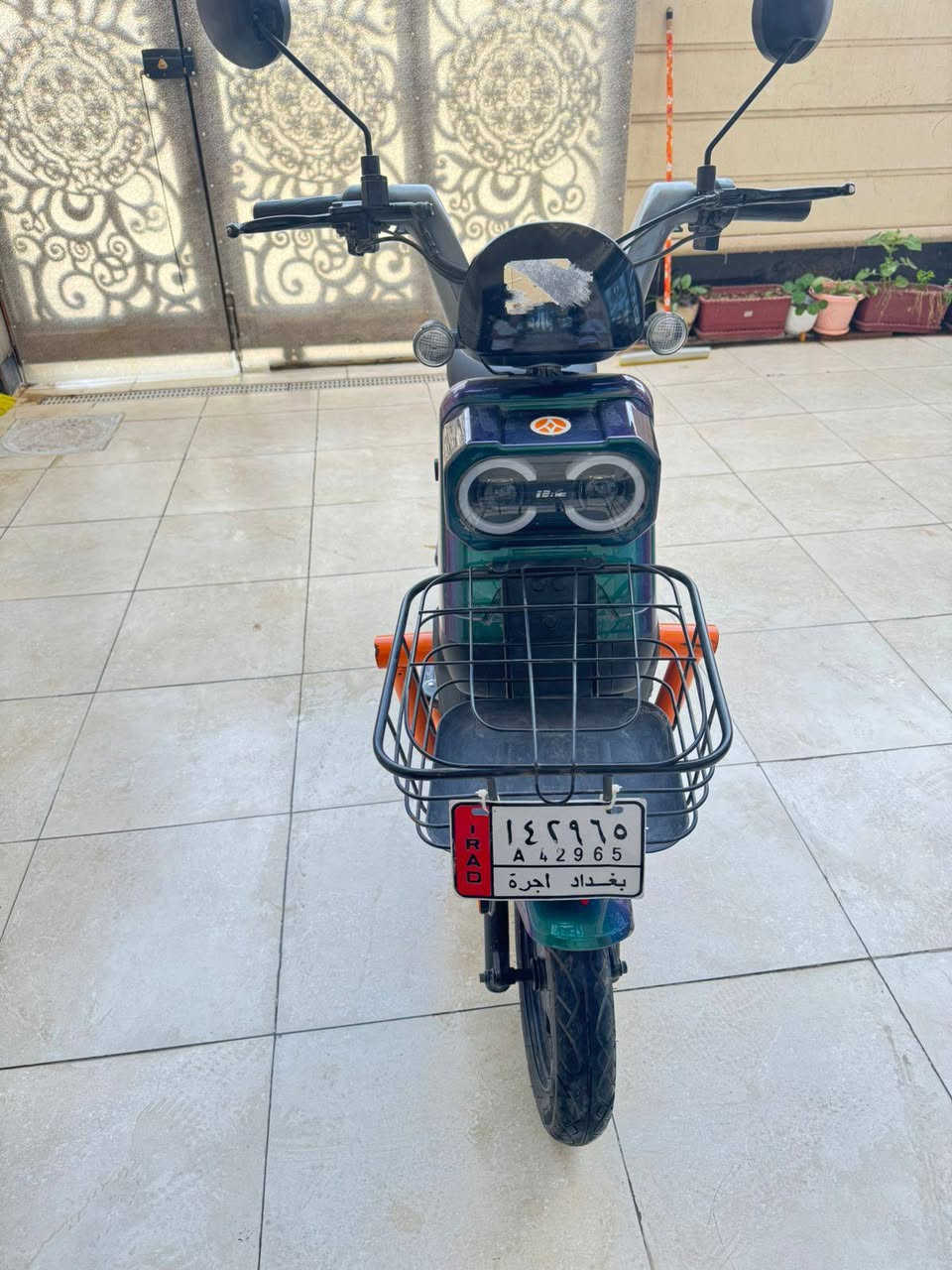 سلام عليكم
عندي دراجة شحن للبيع نوع H.M
اربع بطاريات 
دراجة جدا نضيفه بعدها داخل الضمان والوصل موجود بالمنشور 
سعر 425 وبيها مجال 
مكاني السيديه 
*********** متوفر واتساب
