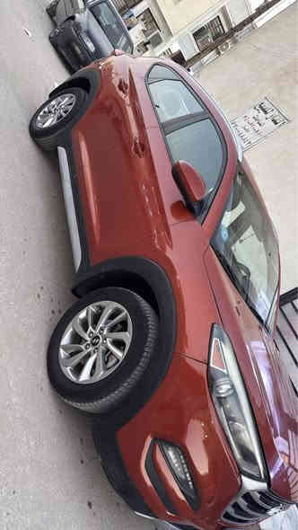 السلام عليكم 
للبيع فقط  ✅
هيونداي توسان ✅
لون مشمشي مميز   ✅
موديل ٢٠١٧✅
مكينة نظيفه جدا  ✅
كير اوتو نظيف جدا  ✅
صدر امامي جديد✅
صدر خلفي جديد ✅
تبريد ثلج  ✅
كشنات كهرباء    ✅
كاميرا خلفيه  ✅
شاشه وحساسات ✅
٣ انظمه قياده  ✅
لايتات لد أمام وخلف   ✅
وبعد مواصفات ما اذكرهم ✅
وارد امريكي حادثه بنيد فقط 
بيه صبغ بنيد و جاملغات الاماميه كلير 
رقم بغداد  باسمي  سنويه شرط التحويل   .
اخوان السياره بدون نقص وكلش حلوه . 
مكان السيارة دوره شارع ٦٠ . 
السعر   ((145$ )) وبيها مجال حك الجيه 
للاتصال ***********
صلي ع افضل الخلق سيدنا محمد ❤️✅
