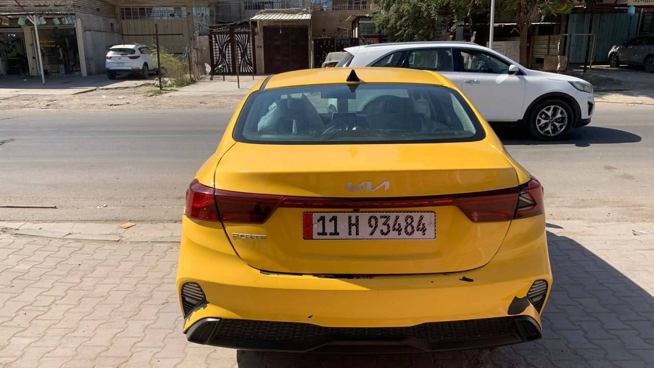 كيا فورتي وارد امريكي 22حادثها امدل بيها فخذه يسره وبنيد وجاملغ وباب كير محرك تبريد تاتفئه مكفول سياره بسمي مصفره من كلشي السعر ب 110 بيع او مراوس بجارجر خصوصي مكاني بغداد الشعب ***********
