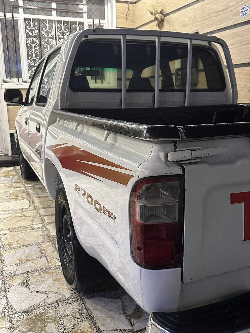 السلام عليكم
للبيع تيوته 2001

رقم سليمانيه بسمي 

جاملق وبنيد صبغ بدون دواخل 

ولباقي مكفول عل بلادي 

عنوان بغداد 

***********
