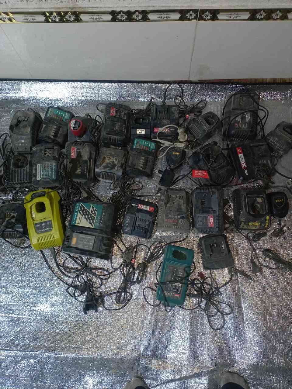 السلام عليكم شلعه البيع عدد باله انواع الماركات ***********
