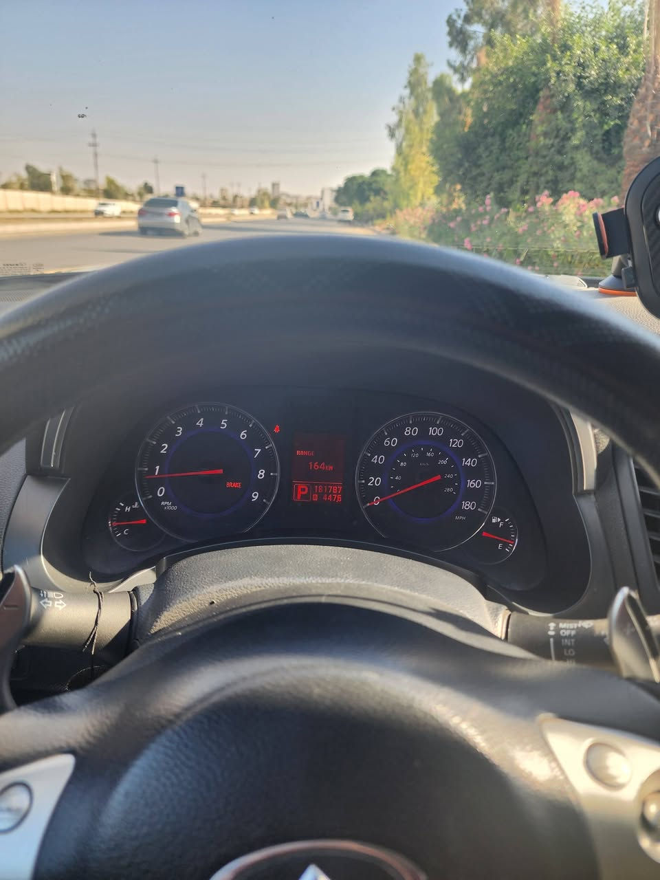 السلام عليكم
انفنتي fx35 2009  وارد امريكي كلين مكفولة من صبغ وضربة وغرق بيها صبغ بالصندوق كد كف الايد ، حجر بيئة بلادي.

اي كلوب ما مشتغل بيها وكاملة اي نقص ما بيها مكان السيارة اربيل ورقمها اربيل الجديد باسمي .. سنوية جديدة 

السعر 130


**إذا كنت صاحب هذا الإعلان وتريد حذفه لأي سبب، رجاءا أرسل رسالة إلى الدعم الفني**