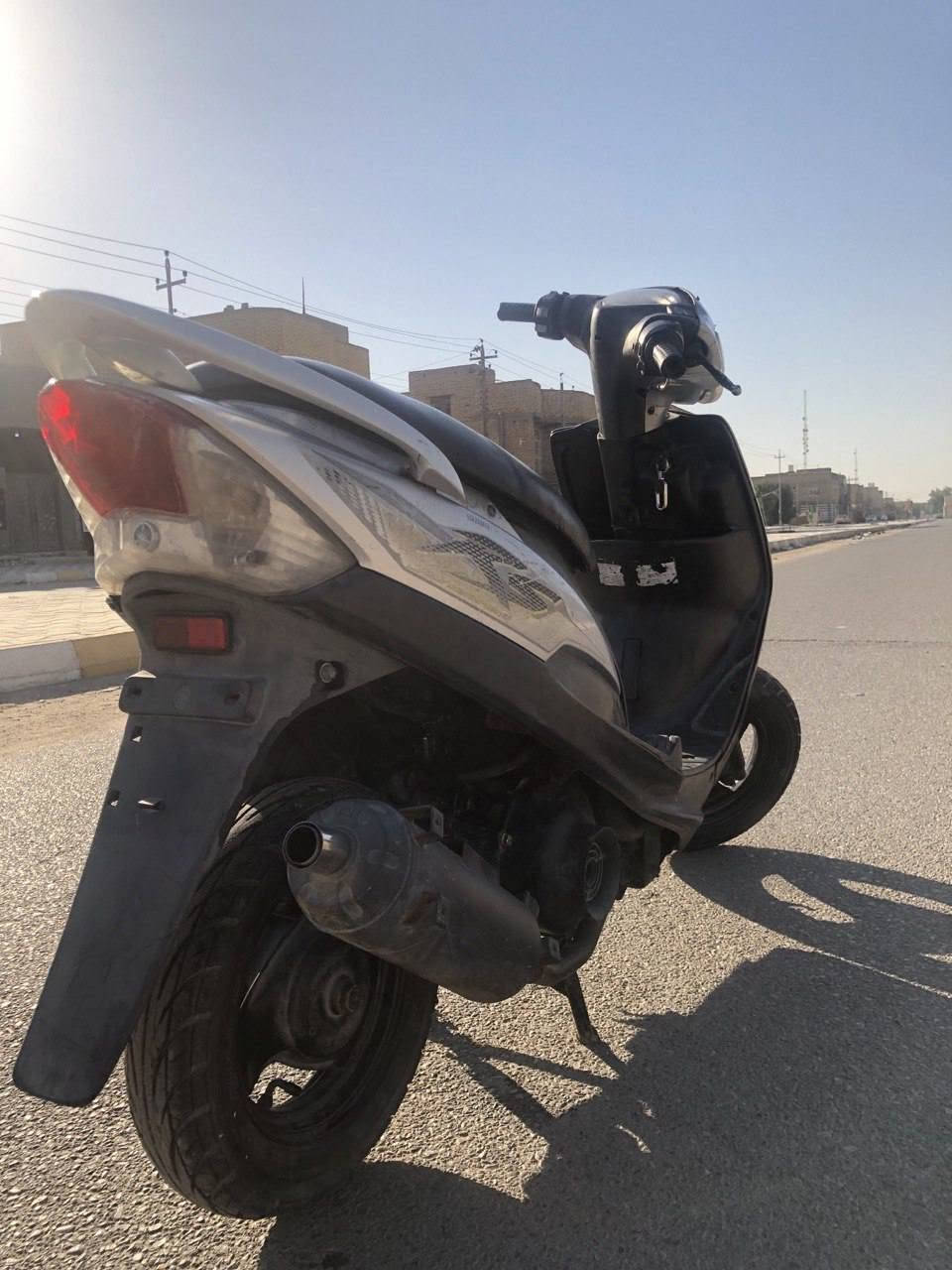 سلام عليكم 
ماكس عدله 50 بلاد ما نقصها شي ( نكراه سلف ) وشغاله من طول للطول كلها كهربائيات  لايت اشاير سكن دشبول قفل ستيرن ( مفتوحه ولفات ناعمه ناعمه خرسه دراجه نهضه شك الكاع ومعدل ) لا تبخر ولا تنقص دهن كفرات اصلي مختمات مكاني ناصريه المركز  شراي تصل وتدلل 
***********
