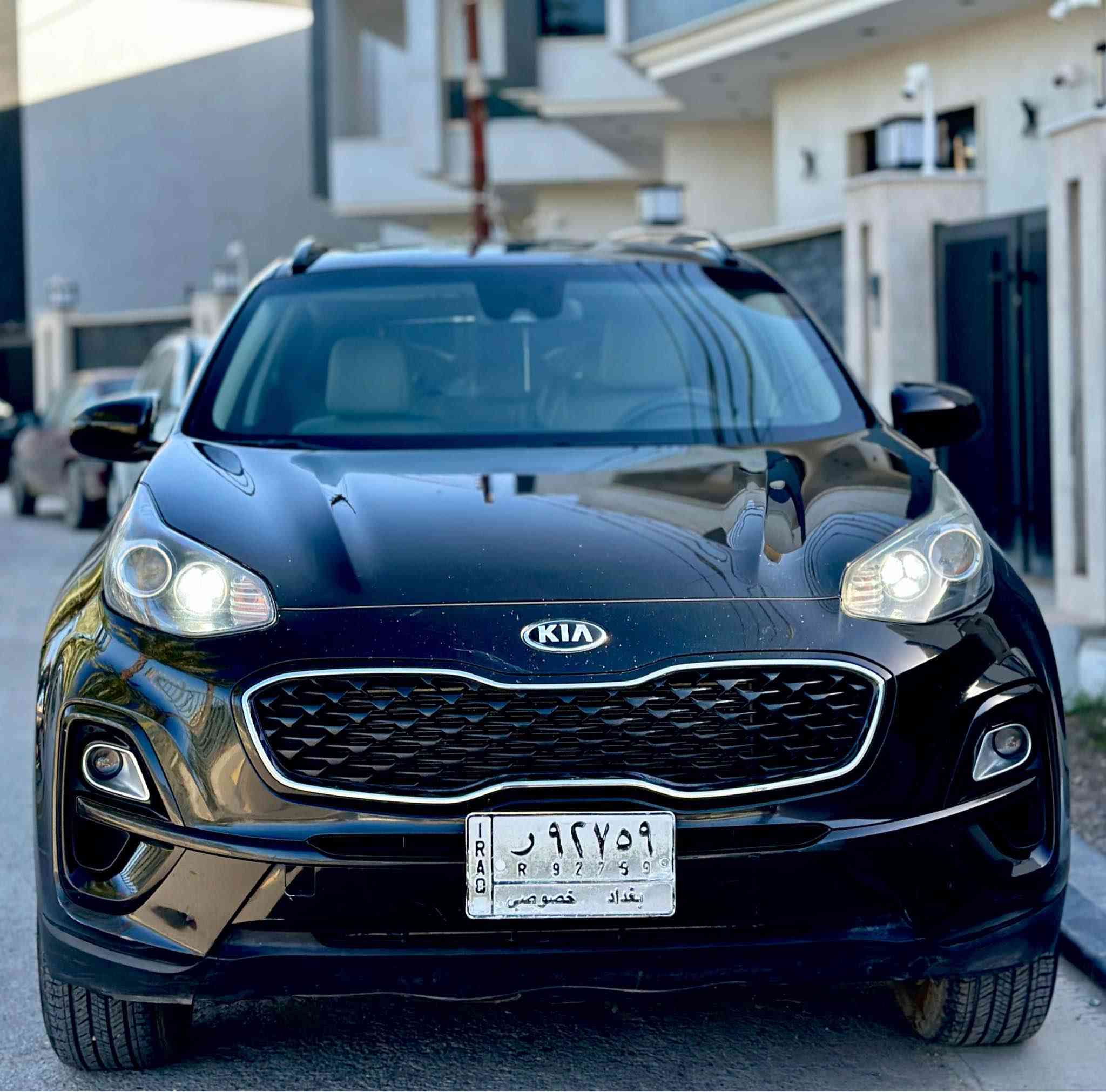 للبيع سبورتج موديل 2020 نص فول 
1. محرك 2000 
2. كامره دواره 
3. رادارات 360 درجه 
4. اوتو هولد 
5. اوتو ستوب
6. تحكمات ستيرن
7. منافذ شحن 
8. كار بلي 
9. اندرويد 
10. الضرر نسبة غرق جداً بسيطه بدون اي نقص 
11. السعر 137 ورقه وبيها مجال 
12. العنوان السيديه *********** بغداد, العراق
