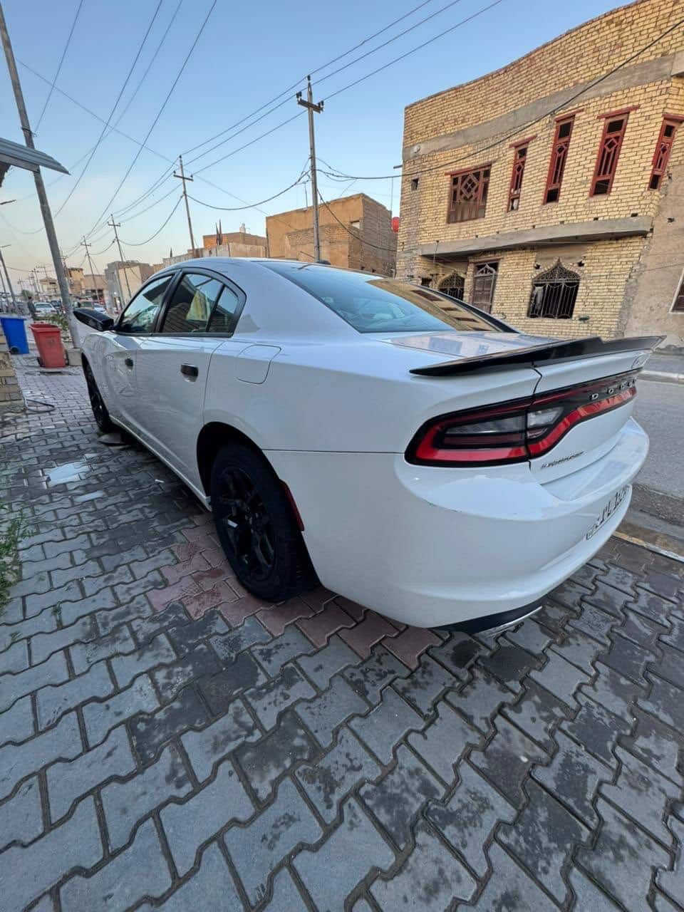 يالله سلام عليكم 
جارجر 2015 كندي كفاله عاامه من كلشي 
السياره رقم سليمانية دولي بااسمي تحويل تريد وكاله حاضر 
سنويه ال 2030. جاهزه من حداديه وصدر وتخم تاير 
مواصفات معروفه الsxt 
ماشيه 125 حقيقي
بصمة 
شاشة حجم كبير 
تبريد قطعتين 
معروضه ب218 $ وبيه مجاال 
مكان السياره واسط نعمانيه 
***********
