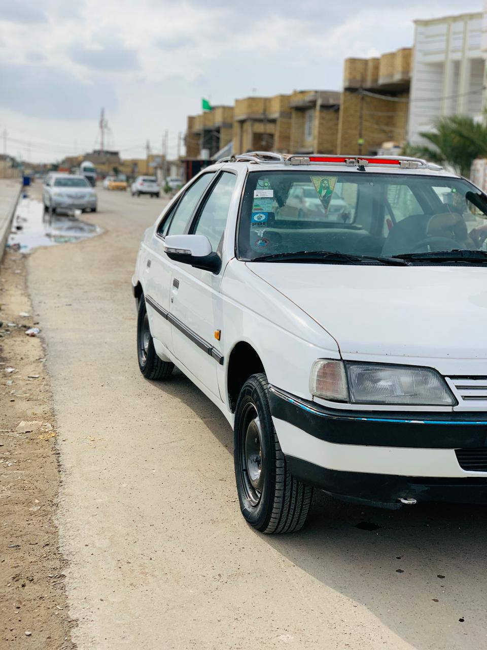 السلام عليكم للبيع بيجو 405 موديل 2009 رقم بغداد بسمي سياره جديده تخم تاير جديد  دوشمه جديده كير مكينه بجيس حداديه جديده تبريد ثلج السعر 40 مكاني كوت ***********
