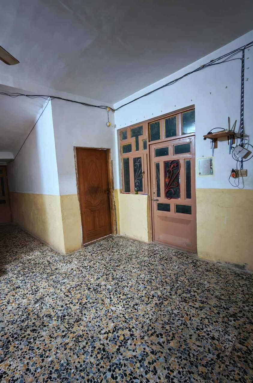 دار للبيع 200 متر 🏚
حي النداء منطقة ال59 
يحتوي على غرفتين وصاله ومطبخ واستقبال وصحيات 
البيت نضيف وعلى ساحه 📢
بناء عكاده اساس تجعيب علي عن الشارع  اكثر من متر 
بيت نضيف ومناسب 
السعر 125 مع المجال💵


**إذا كنت صاحب هذا الإعلان وتريد حذفه لأي سبب، رجاءا أرسل رسالة إلى الدعم الفني**