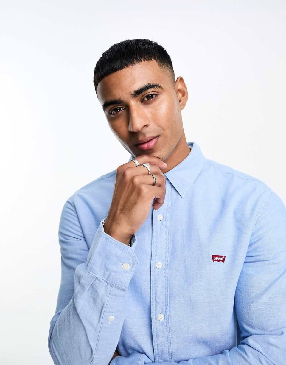 #تخفيض قميص اصلي ماركة Levi's قطني سلم فت صنع بنغلاديش البلد المنتج الولايات المتحدة الأمريكية 🇺🇸 القياسات المتوفرة فقط ( S عرض قياس الصدر 50سم.... قياس M عرض قياس الصدر 52سم قطعتين قياس L عرض قياس الصدر 54سم ) اسود عدد 2.... S كريمي M عدد 1 القطع محدودة للحجز والاستفسار مراسلة الصفحة أو الاتصال على الهاتف المخصص ☎️ *********** العنوان بغداد العطيفية شارع المحكمة مجاور حلويات الفرع الثاني بغداد علي الصالح حي المعتصم قرب مجمع رويل ستي خدمة توصيل لجميع المحافظات #العراقية.  ملاحظة سعر القميص 25 الف فقط.
