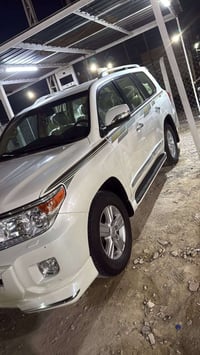 لاندكروزر ٢٠١٤ • مكفولة • رقم بغداد