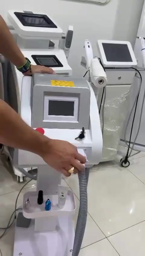 جهاز اندياك مستعمل نظيف السعر 900الف فقط يستعمل للتقشير الكاربوني ولازاله النمش ولازاله التاتو والوشم


**إذا كنت صاحب هذا الإعلان وتريد حذفه لأي سبب، رجاءا أرسل رسالة إلى الدعم الفني**