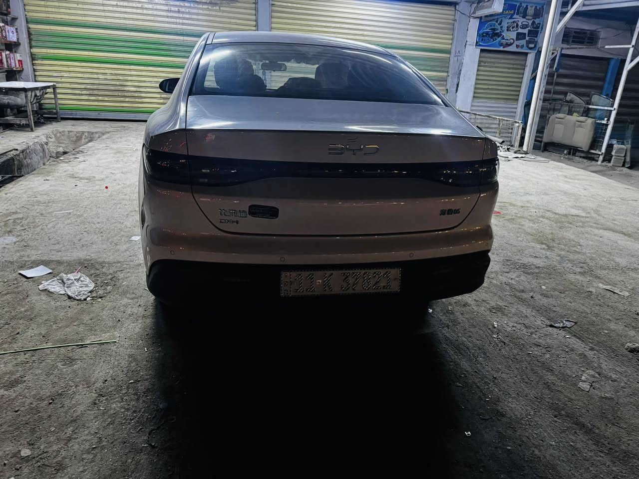 سلام عليكم سيل 5 موديل 250ماشيه 250 كيلو وقابل للزياده داخل ابيض رقم بغداد باسمي اخت الزيرو فقط رقمتها مكان السياره بغداد حي اور أو العبيدي السعر 18600 رقم تلفوني *********** 
***********
