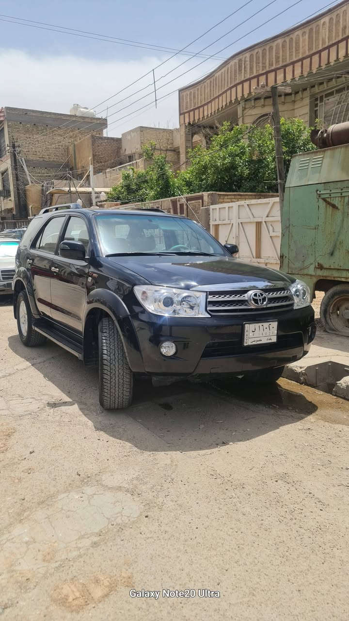 السلام عليكم
للبيع فورچنر موديل 2009 رقم بغداد مشروع وطني
ماشية 245000 كيلو متر  
محرك 2700 \ 4 سلندر محرك وگير مكفولات فورويل
بدون قطرة صبغ بيها مكانات جاردة موضحة بالصور
وبيها بارد بخشم البنيد 
وخشم الجاملغ 
وتبريده ثلج❄️ ثلاث قطع
السيارة كاملة مكملة من صدر امامي وخلفي وكهربائيات
السعر 150 وبيها مجال \ مكان السيارة بغداد 
رقم التلفون ***********
