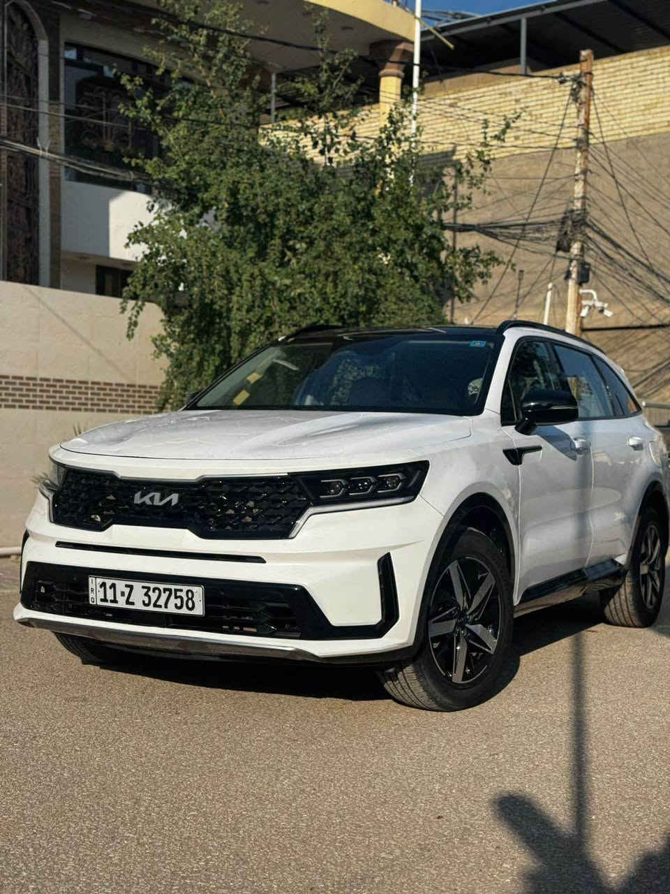 السلام عليكم
سورنتو 2023 
وارد امريكي 
6 راكب vip 
ضرر السياره : طخات خفيفة
المسافه المقطوعه / 6000 mile
 موصفات :
بانورما 
4 كامرات دواره
مري شفط
اشاير مري
كشافات زينون
لد نهاري
بلوجكترات زينون
كشنات جلد 
كشنات Vip منفصل
كشنات تدفئه تبريد
تدفئه ستيرن 
3 شاشات
صندوق كهرباء
رادار امامي 
رادار خلفي
رادار جانبي
قياده ذاتيه
كروس سرعه
تحديد مسار 
توقف ذاتي
مانع انزلاق
فور ويل 
السياره جديده معروضه بسعر مناسب 215 ورقه
الشراي يتصل
***********
***********
موجود وتساب النجف, العراق
