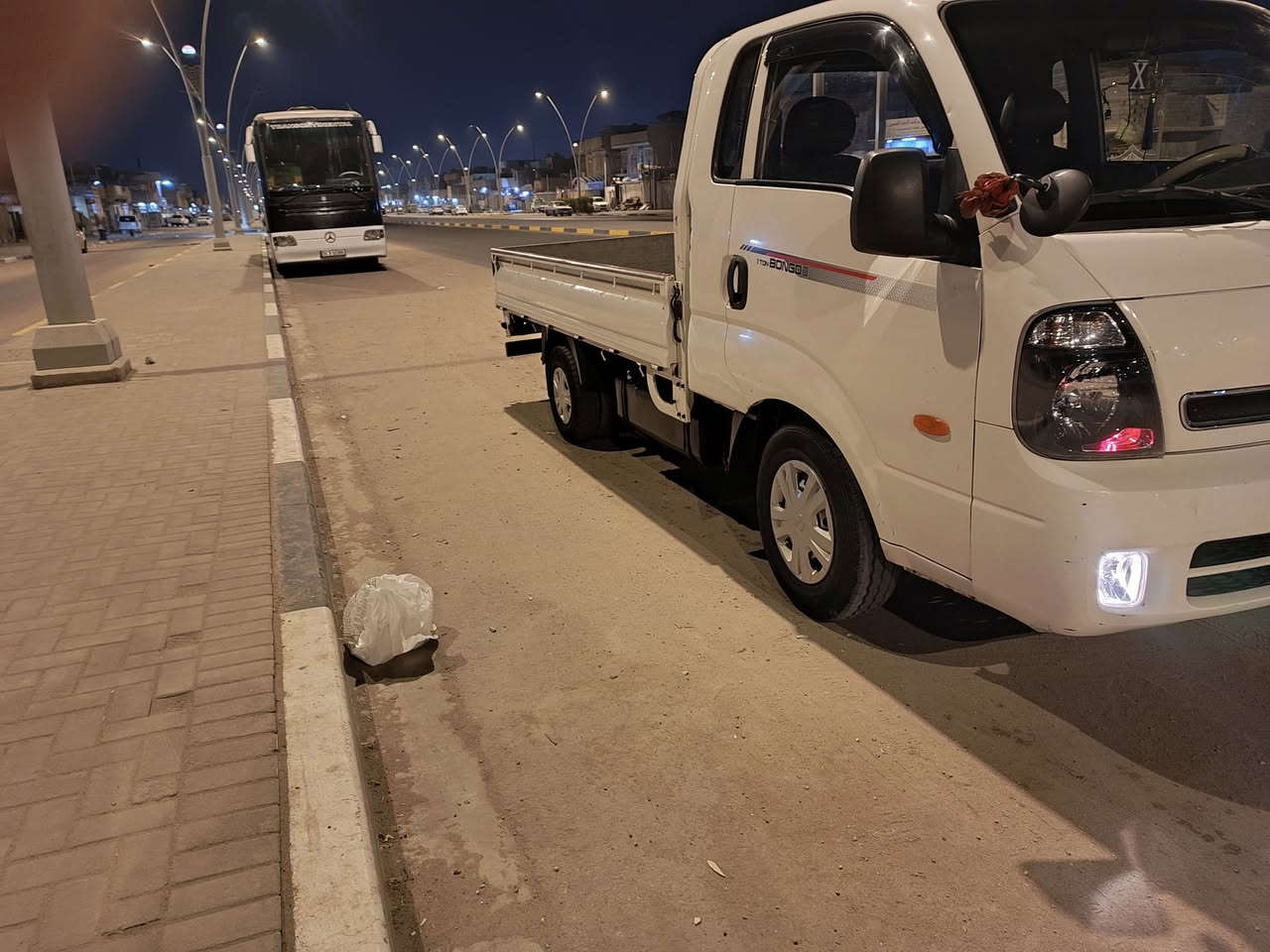 السلام عليكم سياره بنكو مديل 18 اصل مكينه دبلو جاف متوم رقم شمالي بيه حصت كاز اي محافضه تفول سنويه تنتهي 30 مكينه خير من الله تخم تاير جديد حداديه جديده باتري توني شادله مكان بصره سعر 62 وبيه مجال شي قليل استفستار عله هاذ رقم ***********
