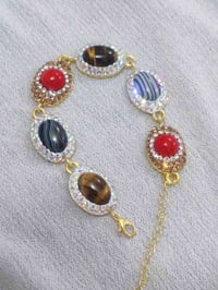 اسورات أحجار • اصلي • توصيل