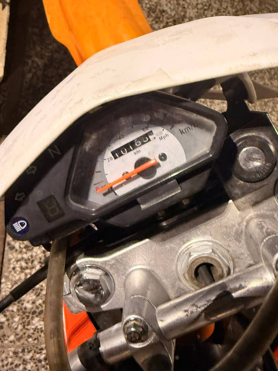 السلام عليكم شباب
دراجه قفاز كاويار 
حجم لمكينه 350 خمس نمر 
دراجه كوم حديد شوفت عينك لكلي شبيهه مابيهه تجي تحمل وتروح سعرهه 800 قفل 🔒 بدون عموله
لاستفسار ‭0776 246 6451‬
