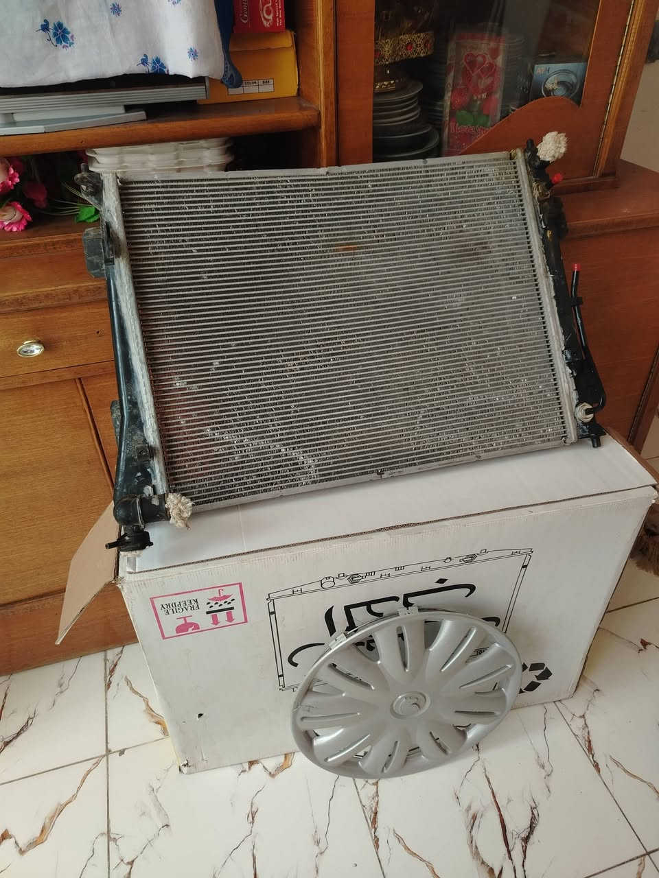 أغراض منزليه كهربائيه اغلبه شغاله ونضيفه ابيع شلعه وحده ١٧٥ الف الشراي يجي خاص وبيه خير ويدلل بيهن مجال بسيط للشراي يرسلني واني ابخدمته غساله حجم كبير خلاط ست البيت مكنسه كهربائيه فلتر ماء راديتر سوناتا نضيفه وستلايتات حوض قطط شاشه ابلازمه حجم ٣٢ بيه مكثف عاطل ساعه جداريه مروحه سقفيه وغراض اهواي وياهن بعد


**إذا كنت صاحب هذا الإعلان وتريد حذفه لأي سبب، رجاءا أرسل رسالة إلى الدعم الفني**