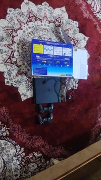 بلي فور للبيع مهكر  السعر 240وبي مجال  واتساب فقط 07779866091