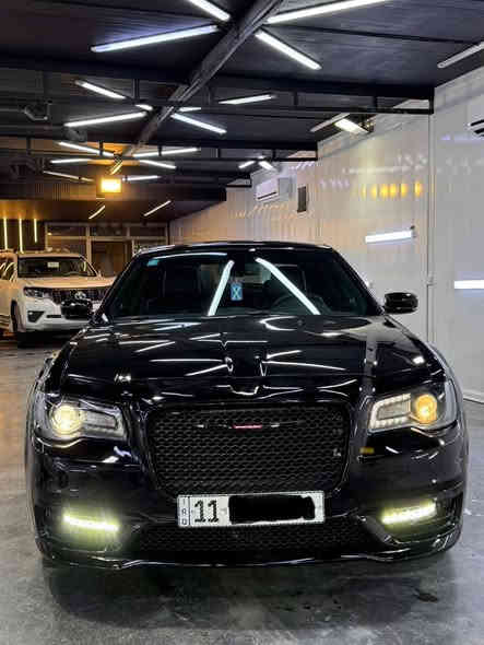 السلام عليكم 
اوباما 2023 S300 
فول مواصفات S
ماشيه 32 الف 
رقم بغداد 
المواصفات :. 
🔴🔴🔴

* پانوراما .  
* رادار مع مانع تصادم . 
* نقطة عمياء . 
* حساسات امامية . . 
* ويل قياس 20 أنج . 
* حساسات خلفية . 
* سستم صوت الپاين مع سماعات بريميوم .
* ⁠دمام صوت 
* داخل جلد  .  
* مقاعد أمامية كهربائية عدد 2 . 
* ذاكرة لحفظ وضعيات الجلوس (ميموري) . 
* مقاعد أمامية تبريد وتدفئة . 
* مقاعد خلفية تدفئة . 
* تشغيل عن بعد . 
* ستيرن كهربائي . 
* تدفئة ستيرن . 
* محدد سرعة . 
* تلفون بلوتوث . 
* كاميرا خلفية .
* مرايا متحسسة للاضاءة العالية 
* كير شفتر بالستيرن
* دخول ذكي (بصمة) 
*رادارات حساسات 
🔴🔴
مكان السياره بغداد-اليرموك
.:: السعر الاتصال بالرقم ادناه 👇🏻::.
***********
