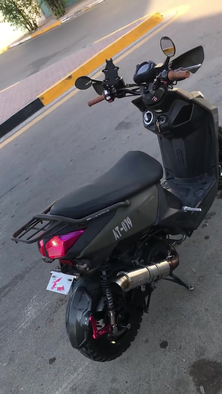 السلام عليكم 

سكنز جبلي حديث للبيع فول نضافه برغي ممفتوح بيه مكينه راجعه تزويد رياضي اصلي الون عسكري مميز جيب فيتر وياك وتعال افحص السعر 16$ ورقه وبيه مجال بسيط حق الجيه العنوان بغداد الاعضميه للتواصل على هذا الرقم (***********)
