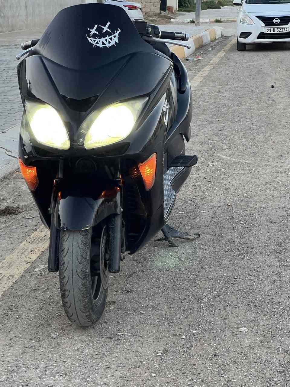 السلام عليكم 
دراجه فورزه 0.9دراجه خير من الله كهربايات محرك كفرات نضافتهن شوف عينك مبيهن شخط دراجه نقص ستان صفح فقط
دشبول كيجات كله شغال  عداد حماوه بانزين شغال
حماوه نص ثابته  السعر 650وبيها مجال للطيبين مكاني ديالى تقاطع القدس ***********
