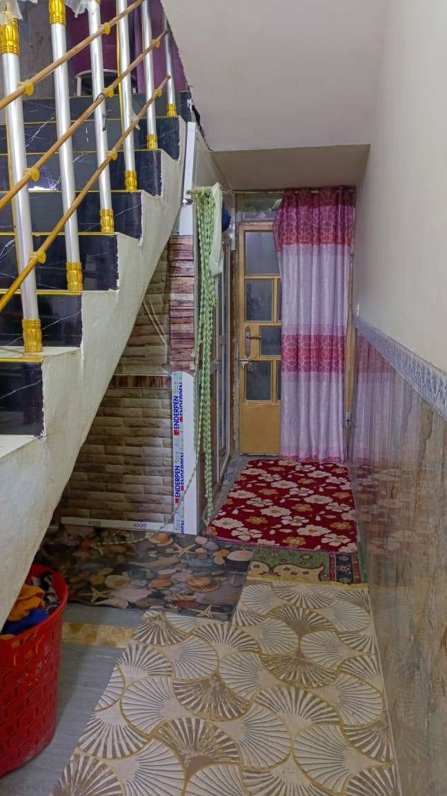 🏡 دار للبيع – طابو صرف 《مطلوب اسكان 》
📍 الموقع: الحمران – قرب مولدة حازم
📐 المساحة: 165 م²
🏢مواصفات الدار
✅️بناء حديث 
 ✅ غرفة نوم
✅ صالة
✅ استقبال
✅ مطبخ
✅ مجمع صحيات داخلي وخارجي
✅ طارمة كبيرة
📞 للاستفسار والمعاينة: مراجعة مكتب عالم العقار في الجمعية مقابل الإطفاء، أو الاتصال على الأرقام:
***********
***********
📲 #عندك_عقار_للبيع_فقط_راسلنا_او_اتصل_واتساب
