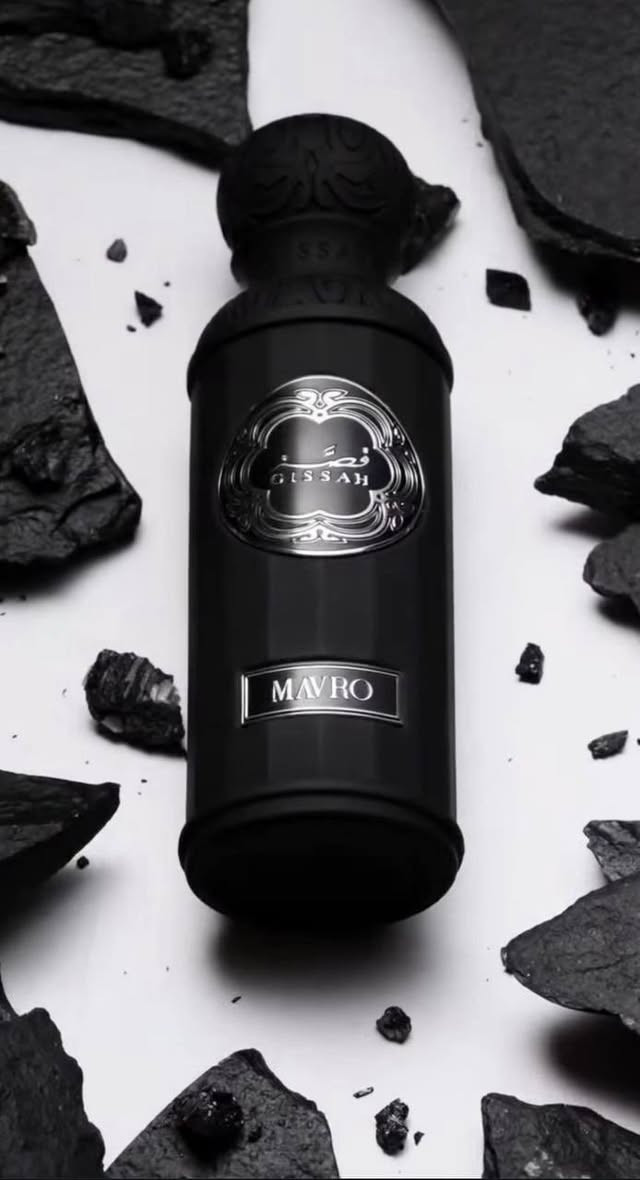 كماليات زيوني 
عطر مافرو المركز من قصة - 200 مل
🌖✨🌖✨🌖✨🌖✨🌖✨🌖

مكونات العطر:
المقدمة: برغموت، جريب فروت، ليمون، فلفل وردي - افتتاحية منعشة وحيوية تضفي طابعًا فريدًا.
القلب: برالين، زعفران - قلب دافئ وحلو يعزز الطابع الفاخر للعطر.
القاعدة: خشب الأرز، باتشولي، تونكا - قاعدة عميقة وغنية تمنح العطر ثباتًا يدوم 24 ساعه

يوجد توصيل الى جميع محافضات العراق


**إذا كنت صاحب هذا الإعلان وتريد حذفه لأي سبب، رجاءا أرسل رسالة إلى الدعم الفني**