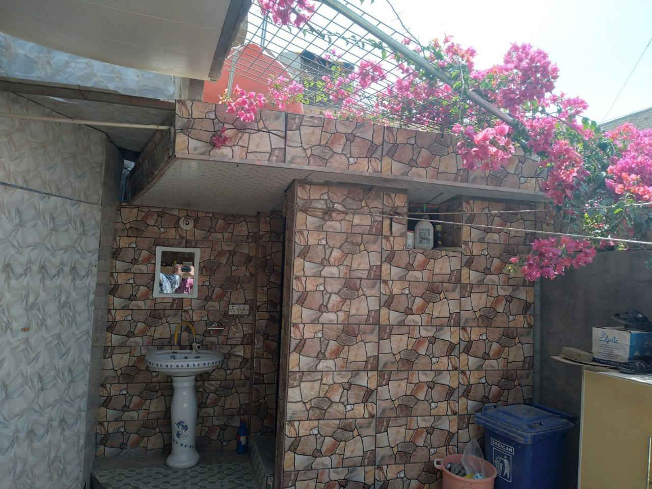 🏠 / دار للبيع مساحه 200 م طابو زراعي سند 25 

                واجهه 10م / نزال 20 م
 
                  عرض الشارع (10)م

           
البيت طابقين يحتوي عل اربع غرف نوم

🌏 الموقع / حله /حي الامام (نهايه شارع المستوصف)

للأستفسار أكثر مراجعة مكتب اومراسله الصفحه

🏚️مكتب المصطفى للعقار  للمقاولات العامه والتصاميم الهندسيه
 
🌍 شارع حي الامام نهايه شارع المستوصف

☎️ (⁦ (( ***********)
