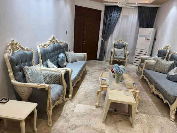 للبيع مستعمل نظيف جدا بغداد نفق الشرطه *********** عشر مقاعد السعر ٧٥٠ ألف
