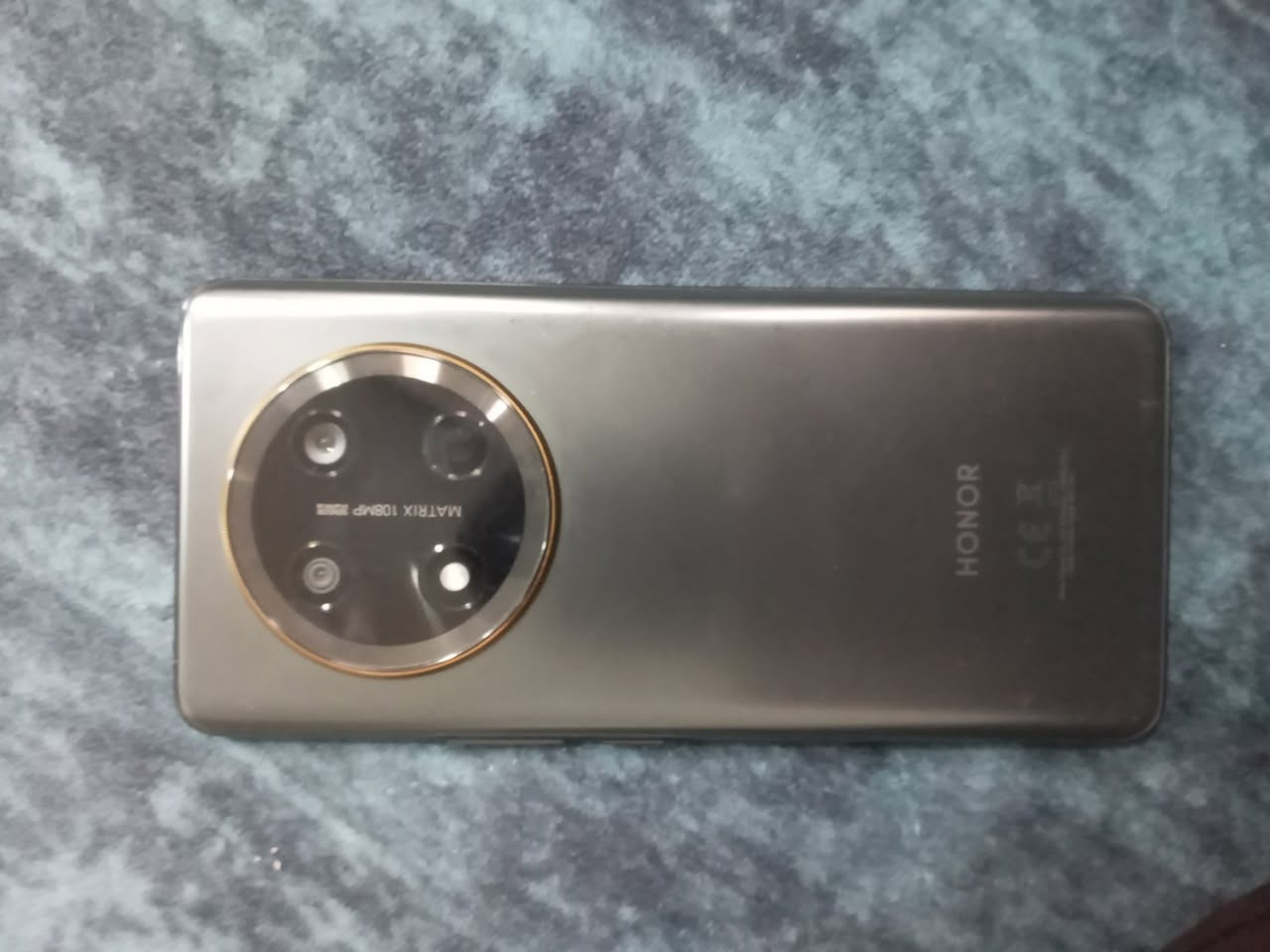 هونر اكس 9 سي سعره 325 الف قفله واتساب *********** جديد مستعمل شهرين ذاكره 256 يدعم الشحن السريع مابي اي عطل او خدش
