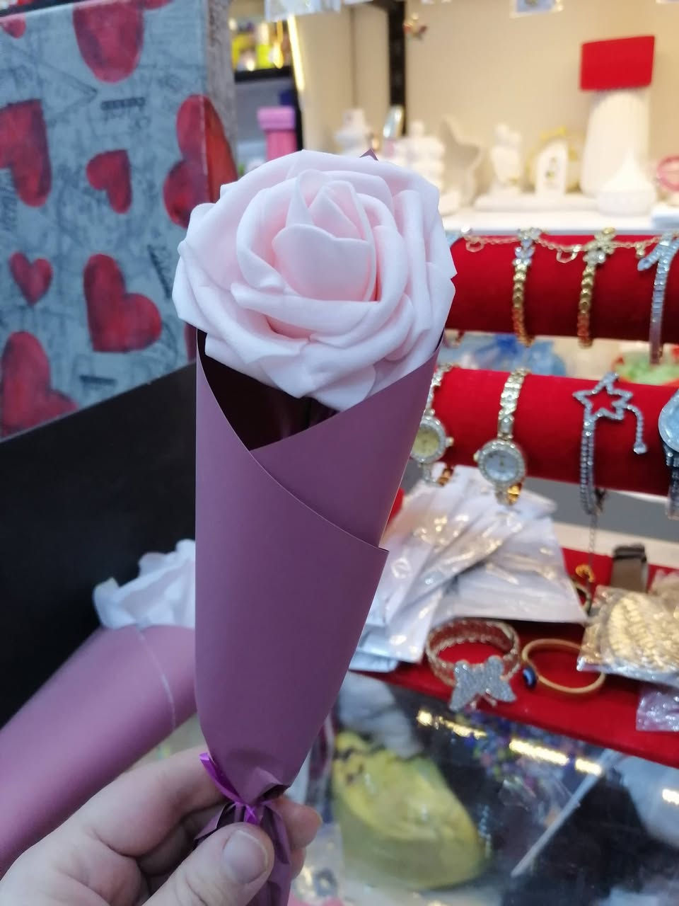 عيد المعلم قرب! 👩‍🏫👨‍🏫
​لأن المعلم يستاهل التكريم، وفرت لكم تشكيلة هدايا راقية وتناسب كل الأذواق.
إذا محتار شنو تهدي لمعلمك أو معلمة أطفالك، احنا نجهزلك الهدية كاملة من التغليف لحد باب البيت.
​ 📩

عنوان كربلاء شهداء موظفين شارع الخدمي مجمع الشام قرب ابن مريود للعقود

توجد خدمة توصيل داخل كربلاء.
ولجميع المحافظات


**إذا كنت صاحب هذا الإعلان وتريد حذفه لأي سبب، رجاءا أرسل رسالة إلى الدعم الفني**