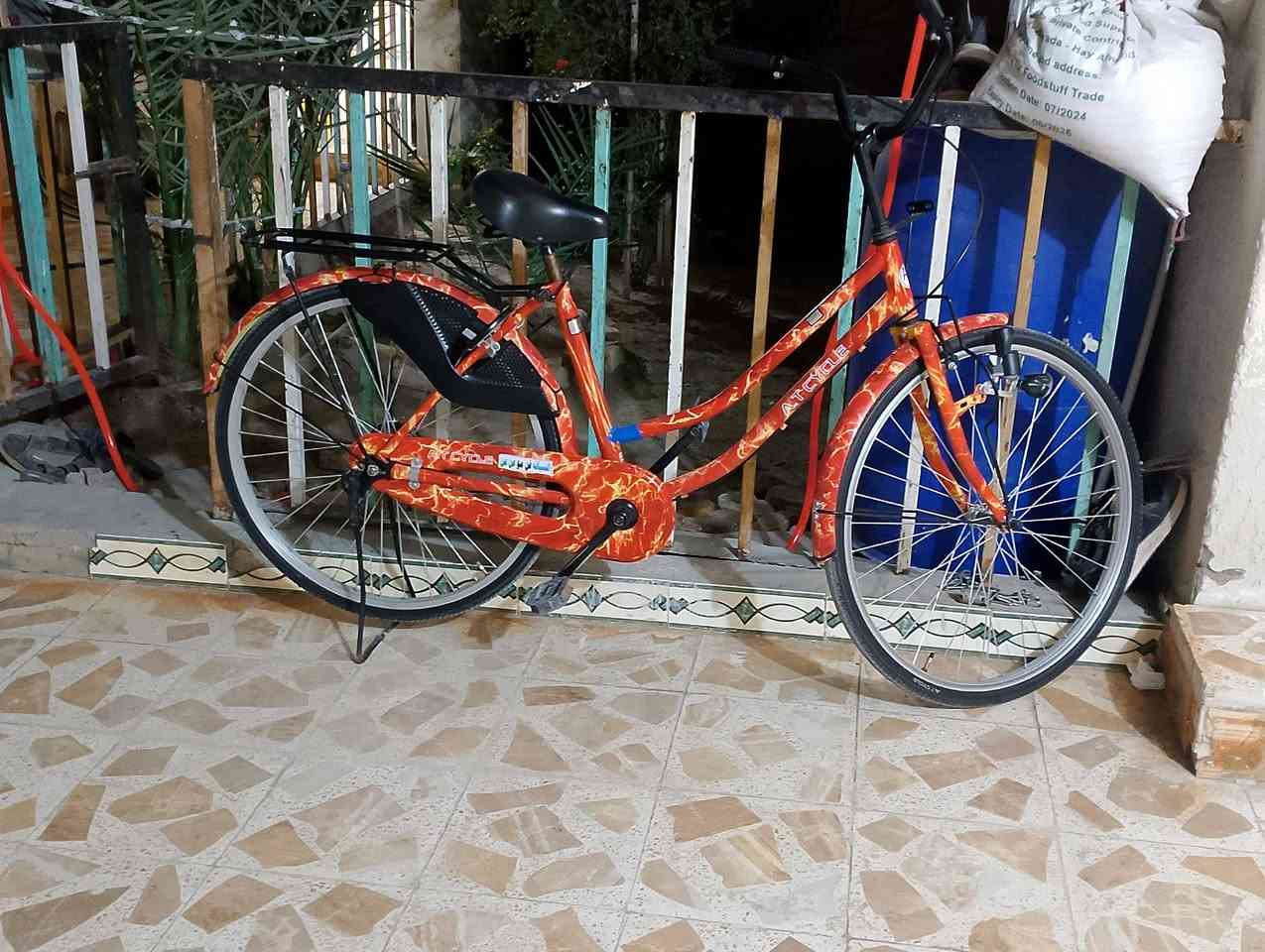 السلام عليكم ورحمه الله وبركاته بايسكل حجم 26 اللون المرغوب بالياباني حجي فول نظافة  تلقاهن  وخدمتك زين مكاني حي حسين جديد منيسان لاستفسار *********** فول يابان والسعر 155 ونهايته 140 وتحياتي
