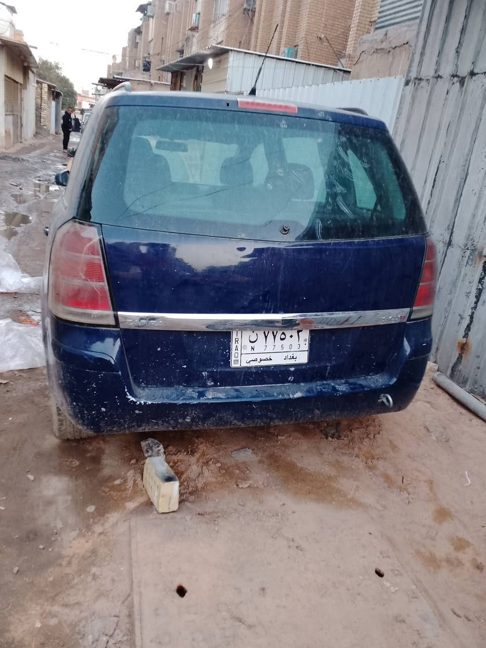 السلام عليكم اوبل زافيرا 2007 للبيع
السياره متروكه محرك شغال عوزها شويه ترتب 
استفسار 
واتس اب أو اتصال***********
