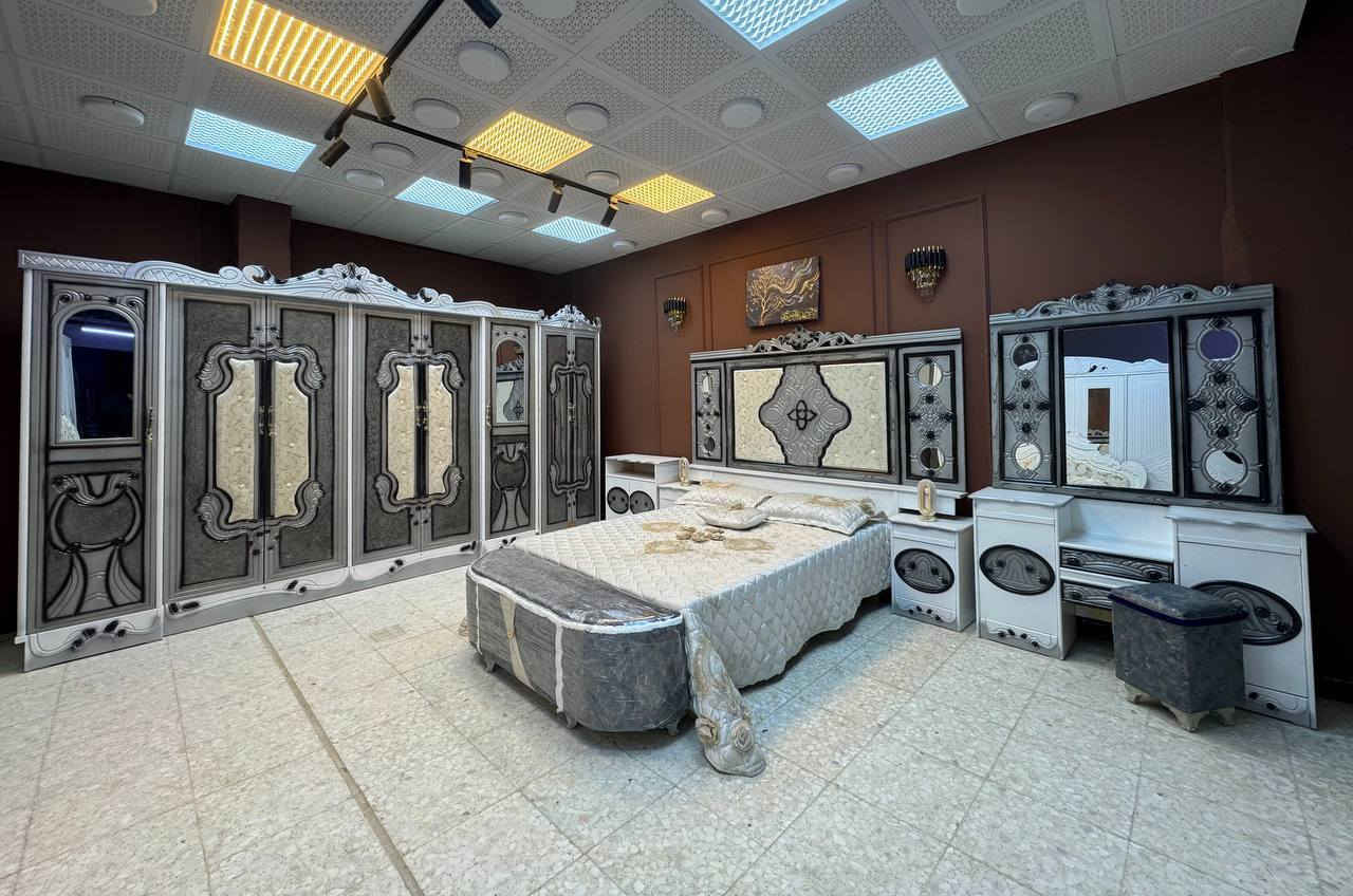 السعر // مليون فقط 😍
🔅تفاصيل الغرفة المرمري  ....

 خارج ٤ملم ام دي اف 🔺
وداخل معاكس ٣ملم 
صبغ حراري  درجة اولى 

عدد القطع  ٧ قطع 😍
🔺1 //جرباية  قياس  ١٦٠ × ٢٠٠ 
🔺//ميز جانبي ايسر قياس ٥٠
🔺2// وميز  جانبي  قياس ٥٠
🔺3// زاوية ارتفاع مترين عرض ٨٠
🔺4// وميز بلازمه  
🔺5//وميز مراية ارتفاع مترين عرض ١٢٠
🔺6// وكنتور ٦ باب  ارتفاع مترين و١٥ طول ٣ متر و١٥

القطعه الثامنة حسب الطلب شازلون
سعرها ٥٠ الف ❤️

(توصيل مجاني مركز بغداد )
التوصيل يشمل الشد مجاني 🔥
(اطراف ٥٠)
باقي المحافضات حسب البعد
شازلون سعرها ٥٠ الف
شازلون مخزن ٧٥ الف


**إذا كنت صاحب هذا الإعلان وتريد حذفه لأي سبب، رجاءا أرسل رسالة إلى الدعم الفني**