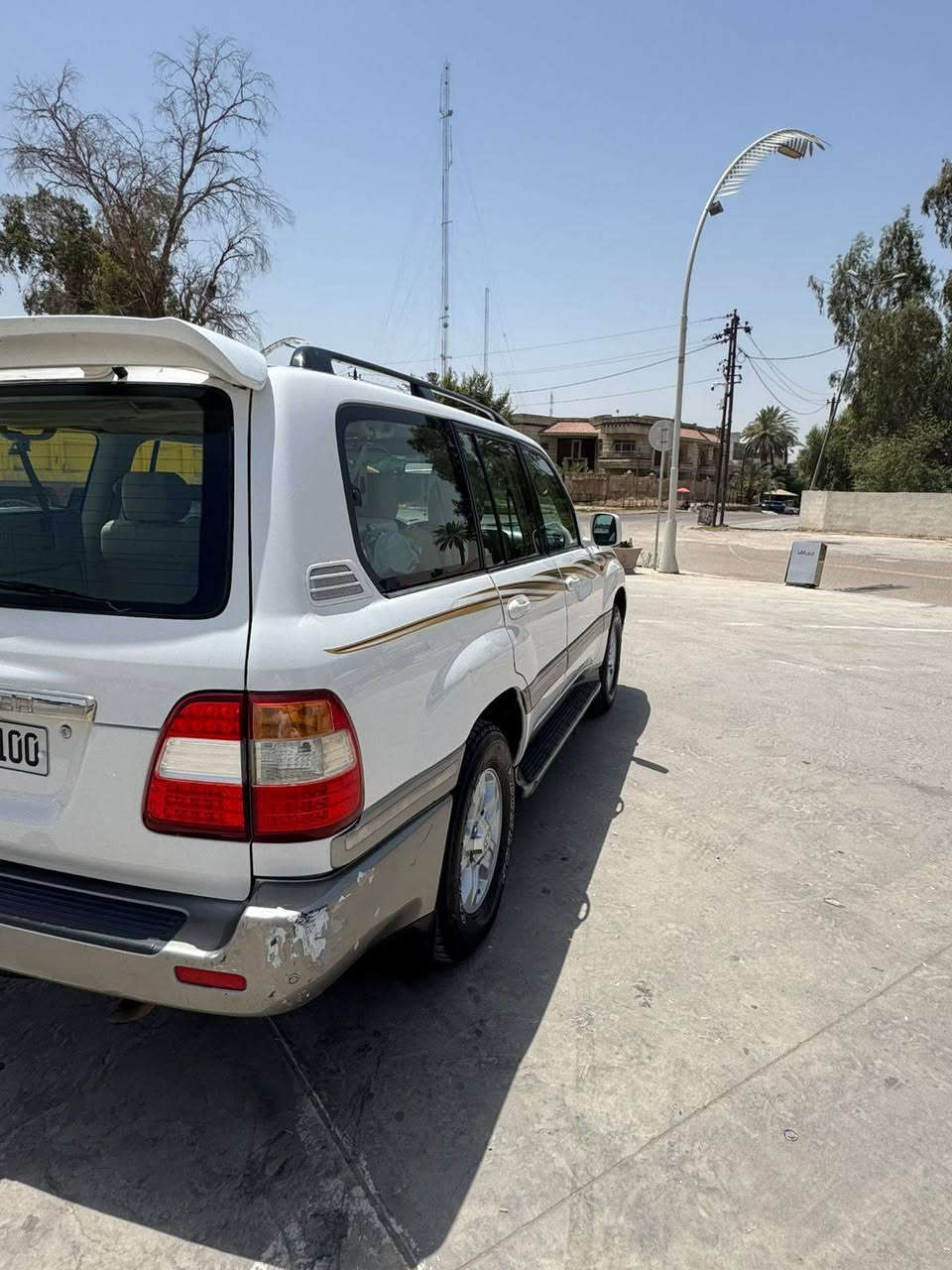 لاندكروز gx.r 2006  نضيفه جدا جدا  السعر على خاص رجاء لا تكسر بحلال العالم إذا متعرف شنو قيمته ***********
