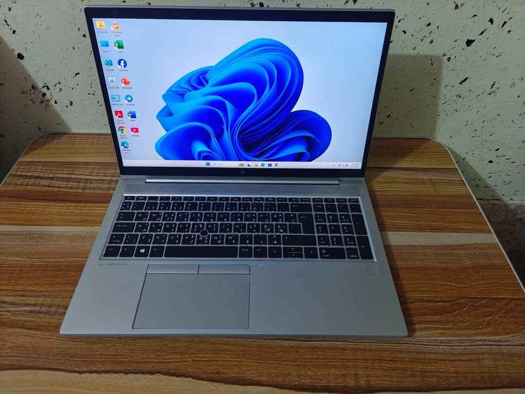 🔥 ياسر للحاسبات 🔥
✨ عرض خاص – آخر القطع المتوفرة ✨

💰 السعر: 485 ألف فقط

💻 HP EliteBook 855 G8 – الجيل الحادي عشر
━━━━━━━━━━━━━━

⚙️ المواصفات:

🔹 الموديل: HP EliteBook 855 G8 جيل 11
🔹 المعالج: AMD Ryzen 5 PRO 5650U
🔹 الرام: 8GB RAM
🔹 التخزين: SSD 256GB
🔹 كرت الشاشة: AMD Radeon Vega Graphics
🔹 الشاشة: 15.6 إنج FHD
🔹 نظام التشغيل: ويندوز 11 برو الأصلي مفعل

━━━━━━━━━━━━━━

🔌 المنافذ:

✅ 2× USB 3.2 Type-A
✅ 2× USB Type-C
✅ HDMI 2.0
✅ منفذ سماعات 3.5mm
✅ منفذ الشحن الأصلي

━━━━━━━━━━━━━━

🎁 الملحقات المجانية:

🔸 الشاحن الأصلي
🔸 جنطة مع الجهاز

━━━━━━━━━━━━━━

💼 يناسب الاستخدامات التالية:

✔️ الدوام والشركات
✔️ الدراسة والجامعات
✔️ برامج الأوفيس والمحاسبة
✔️ الاجتماعات الأونلاين
✔️ التصفح والاستخدام اليومي
✔️ التصميم الخفيف وبرامج الفوتوشوب الأساسية
✔️ البرمجة والعمل عن بُعد

━━━━━━━━━━━━━━

🛡️ ضمان 7 أيام استبدال مباشر
في حالة وجود أي خلل بالجهاز

🚚 يوجد توصيل إلى جميع محافظات العراق

📞 اتصال: ***********
📲 واتساب: *********** بغداد, العراق
