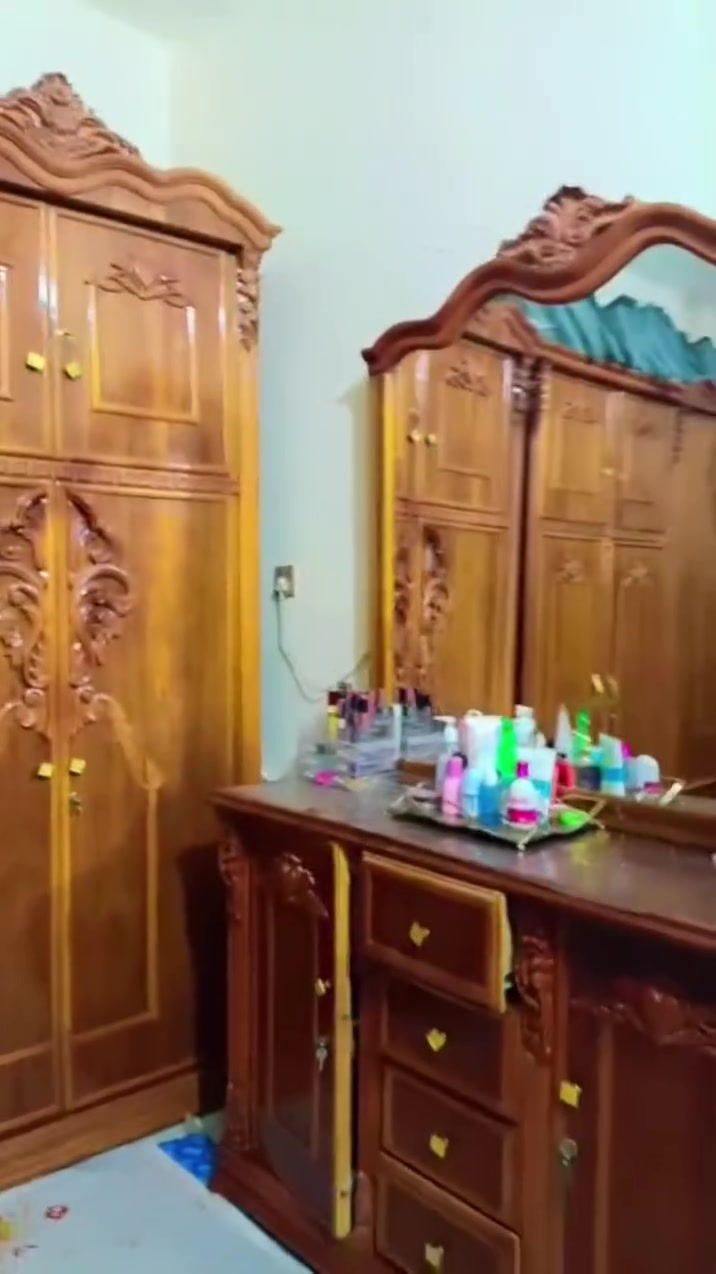 غرفه نجاره تسگام اخت جديد عل شرط سعر مليون و 750 وبيها مجال للشراي مكلفه بالنشر عنوان ورقم اهل الغرفه خاص #للجميع


**إذا كنت صاحب هذا الإعلان وتريد حذفه لأي سبب، رجاءا أرسل رسالة إلى الدعم الفني**