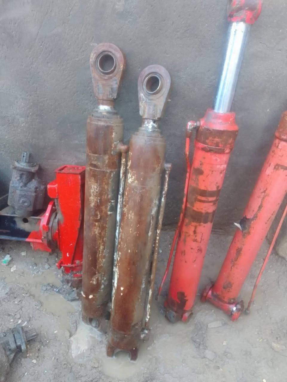 السلام عليكم للبيع زوجين جكات رفع سطحه جبرات
و اصاليات سعر الزوج ٥٠٠ الف عراقي/مكاني ديوانيه أستفسار ***********/***********
